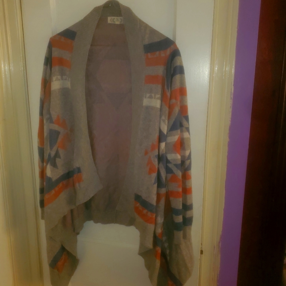 GORGEOUS boho/Aztec print sweater